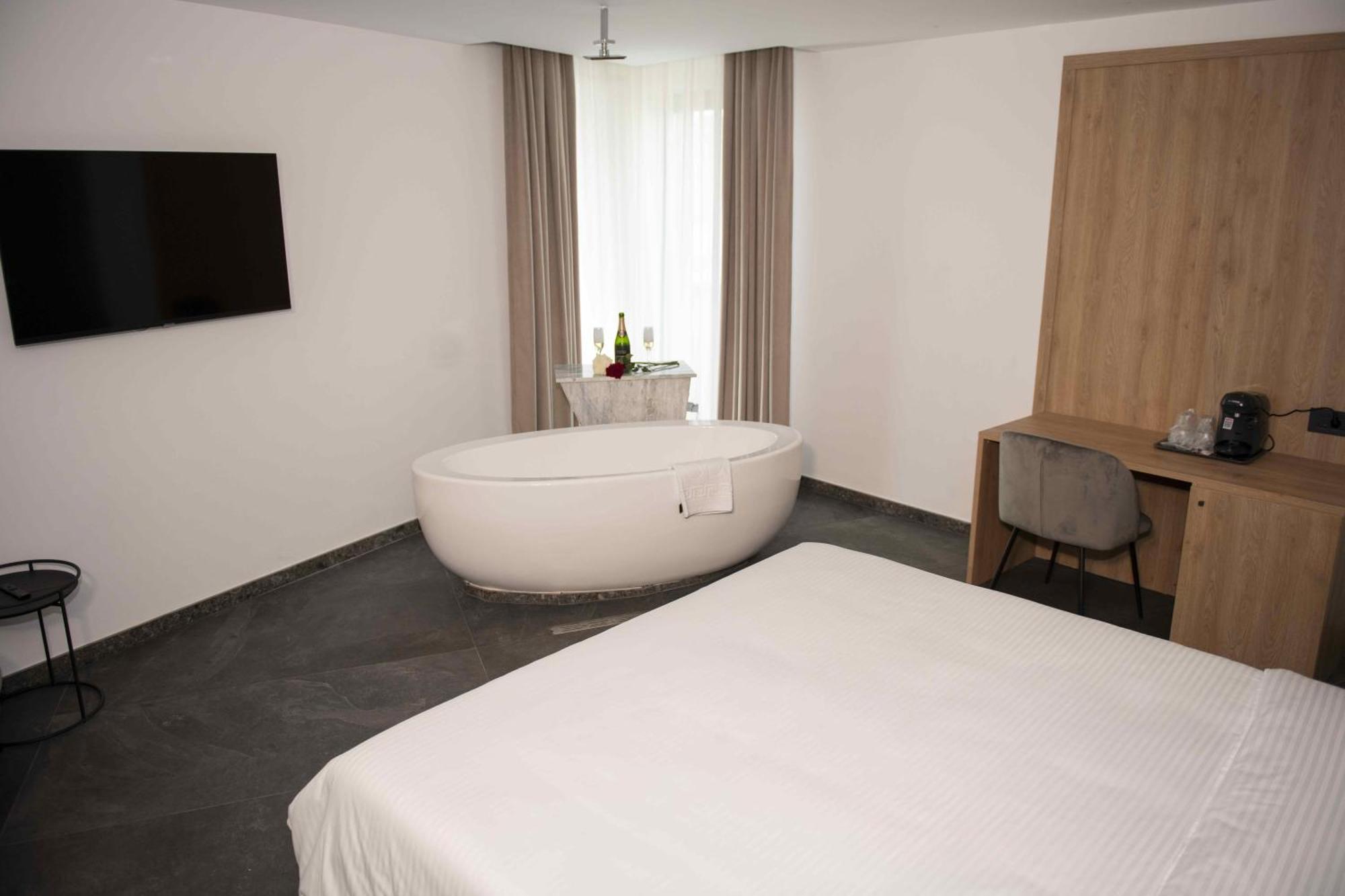 Cm111apparthotel 3*