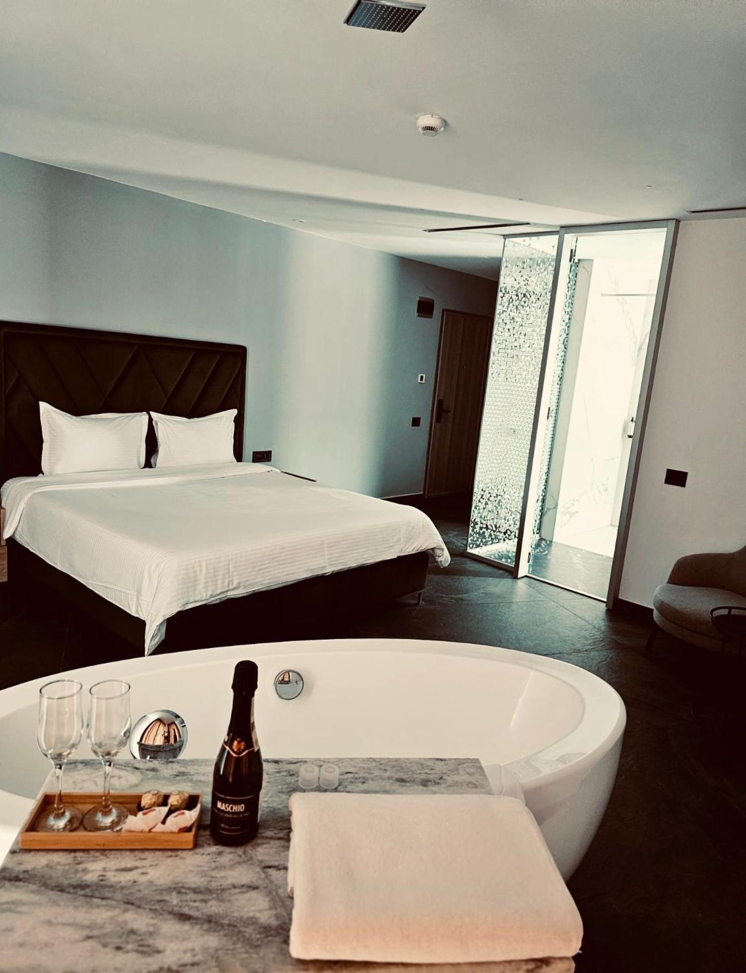 Cm111apparthotel