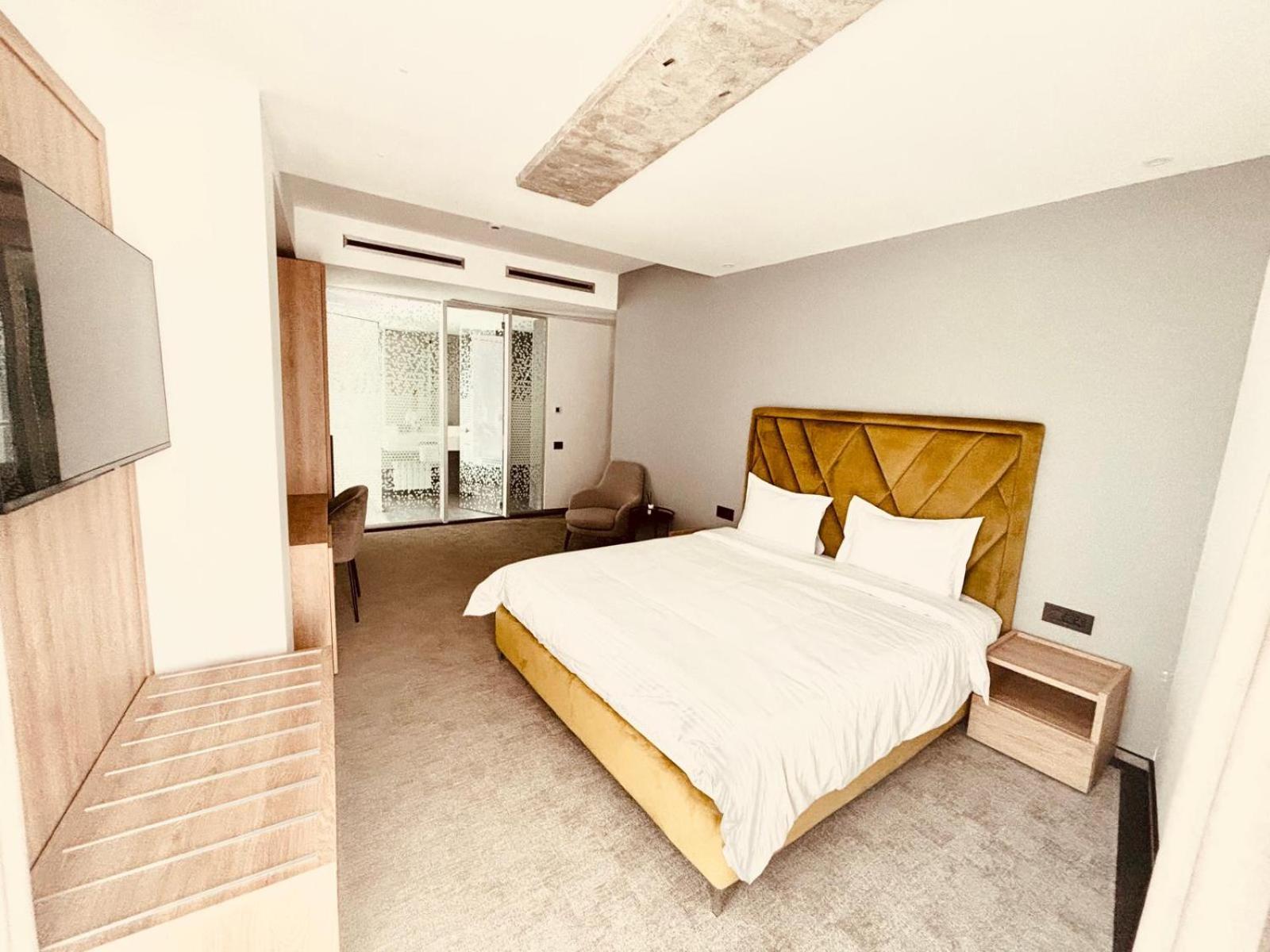 Cm111apparthotel 3*